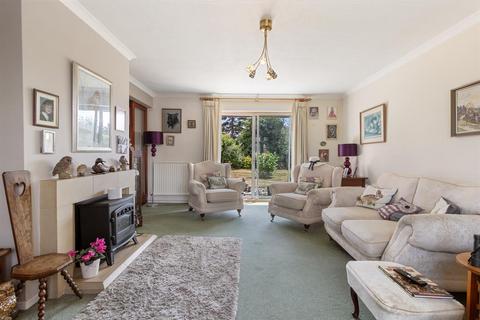 3 bedroom bungalow for sale, Orchard Close, Upton Upon Severn, Worcestershire, WR8 0QH