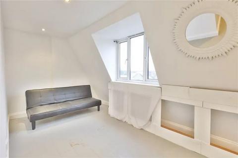 3 bedroom flat to rent, N19