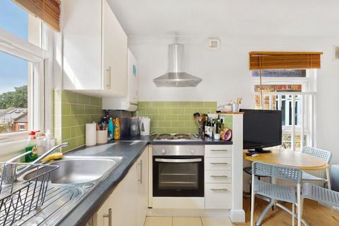 3 bedroom flat to rent, NW6