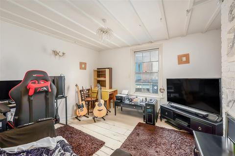 2 bedroom flat for sale, Harbour Street, Whitstable