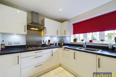 undefined, Addington Gardens, Reading RG5