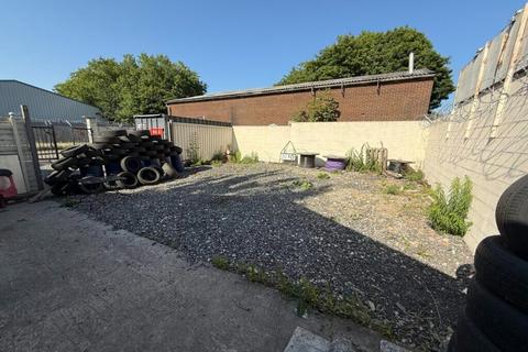 Industrial development to rent, Aqueduct St Preston PR1 7JJ