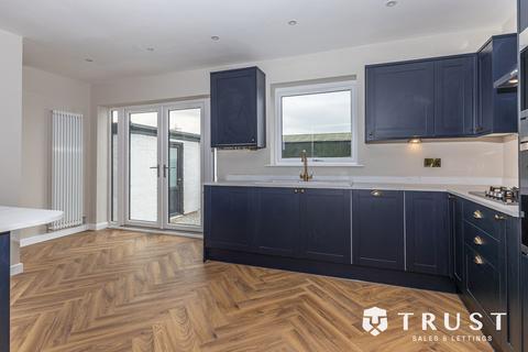 3 bedroom semi-detached house for sale, Hunsworth Lane, Hunsworth, BD19