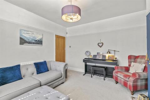 9 Ghyll Beck Drive, Otley, LS21 3NF