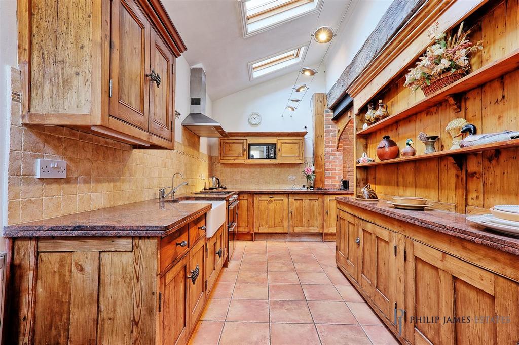 IMG 8174 5 6 easy HDR-interior3.jpg