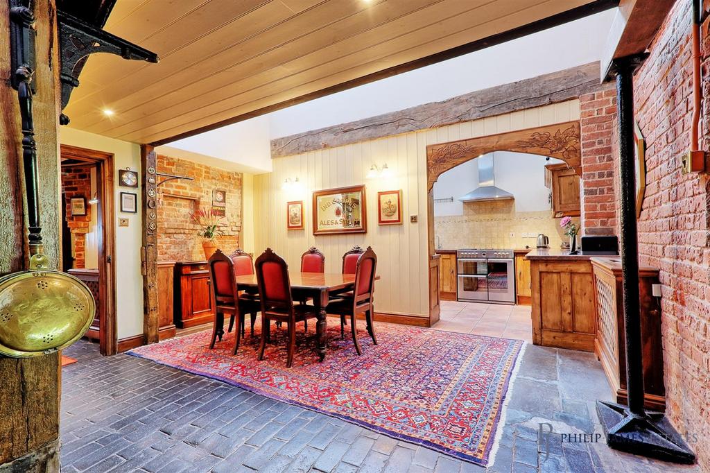 IMG 8180 1 2 easy HDR-interior3.jpg