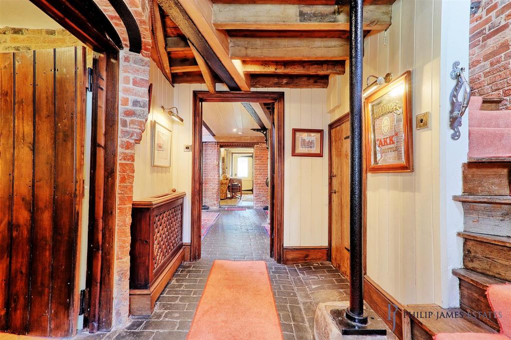 IMG 8189 90 91 easy HDR-interior3.jpg