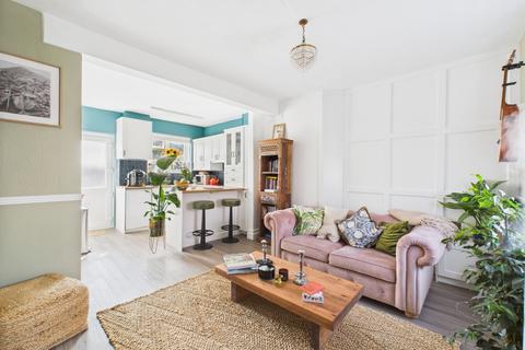 2 bedroom terraced house for sale, New Road, Linslade, LU7