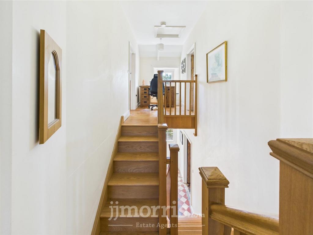 CAM02878 G0-PR0023-STILL015 - Copy.jpg
