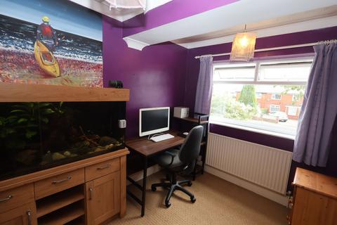 4 bedroom semi-detached house for sale, Barkway Road, Stretford, M32