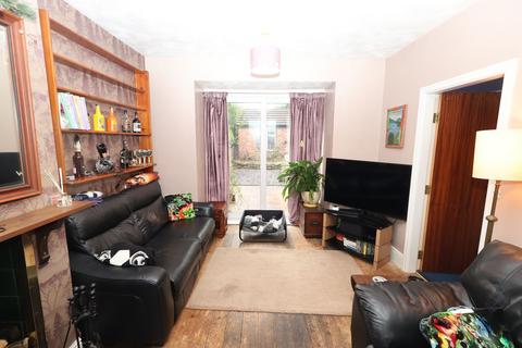 4 bedroom semi-detached house for sale, Barkway Road, Stretford, M32