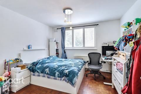 undefined, Nottingham Road, South Croydon