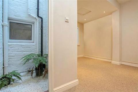 1 bedroom flat to rent, Brunswick Square, Hove