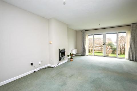 2 bedroom detached bungalow for sale, Magpie Road, Eastbourne