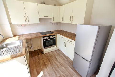 3 bedroom terraced house to rent, Lobelia Close, Springfield, Chelmsford