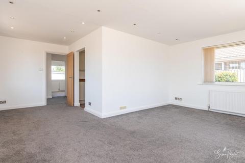 2 bedroom detached bungalow for sale, Rowantree Drive, Seaview