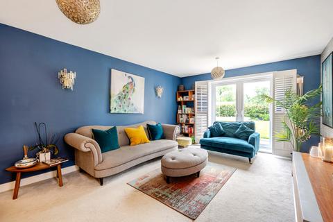 19 River Walk, Fetcham, Leatherhead, KT22 9FF