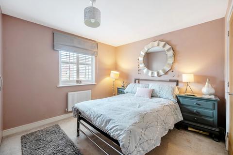 19 River Walk, Fetcham, Leatherhead, KT22 9FF