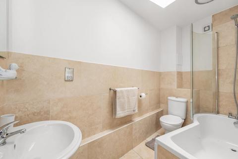 2 bedroom apartment for sale, Sternhall Lane, Peckham Rye, London, SE15