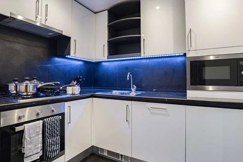 2 bedroom apartment to rent, Circus Apartments, Hanover House, E14