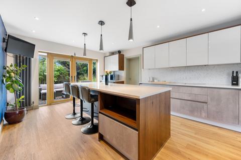 undefined, High Street, Burton Latimer, NN15