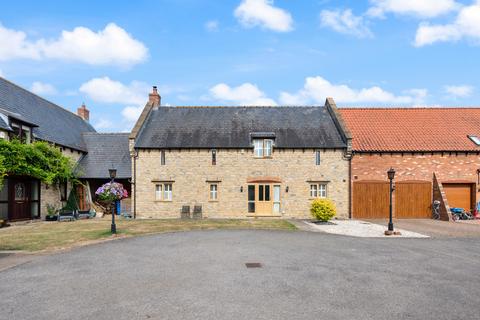 undefined, High Street, Burton Latimer, NN15