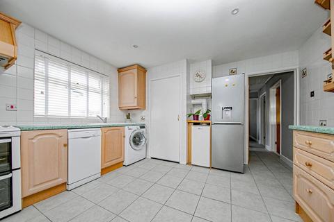 17 Alexandra Road, Weeley, Clacton-on-sea, CO16 9HS