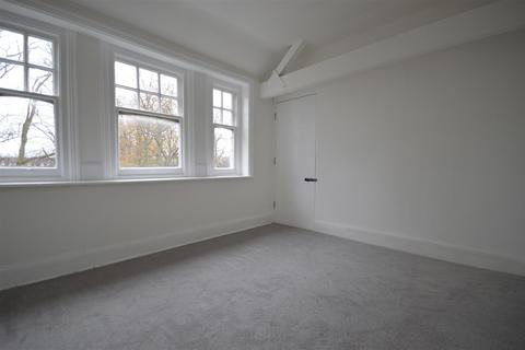 1 bedroom apartment to rent, St Georges Avenue, Kingsthorpe, NN2