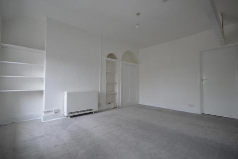 1 bedroom apartment to rent, St Georges Avenue, Kingsthorpe, NN2