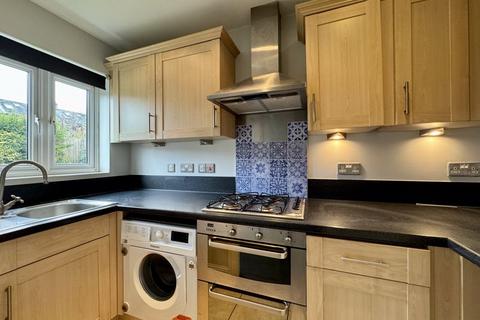 3 bedroom townhouse to rent, Fullerton Close, Markyate