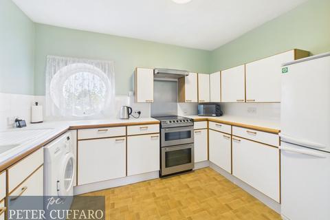 2 bedroom apartment for sale, Chauncy Court, Hertford SG14
