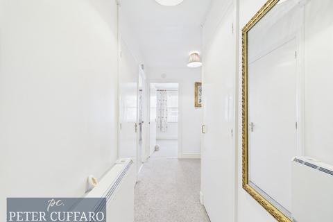 2 bedroom apartment for sale, Chauncy Court, Hertford SG14