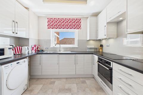 2 bedroom flat for sale, Balcombe Court, West Parade, Worthing, BN11