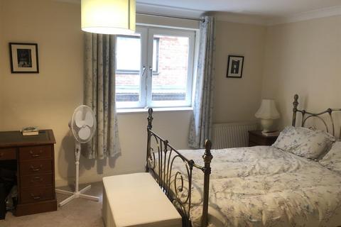 2 bedroom apartment to rent, Globe View, London EC4V