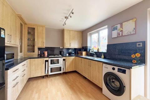 3 bedroom terraced house for sale, Mallard Close, Sundorne Grove, Shrewsbury