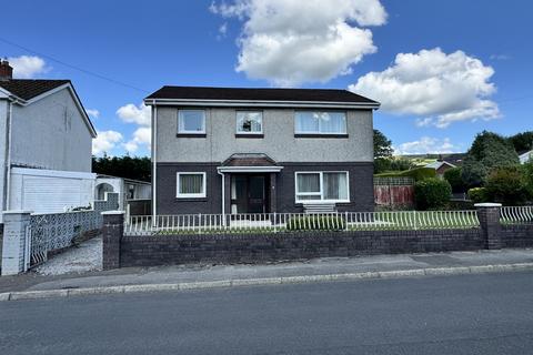 4 bedroom detached house for sale, Lon Ger Y Coed, Ammanford, Carmarthenshire.
