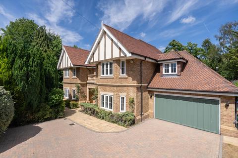 Headley House Beech Close, Cobham, KT11 2EN