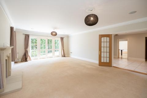 Headley House Beech Close, Cobham, KT11 2EN