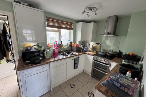 22 Avon Square, Upavon, Pewsey, SN9 6AD