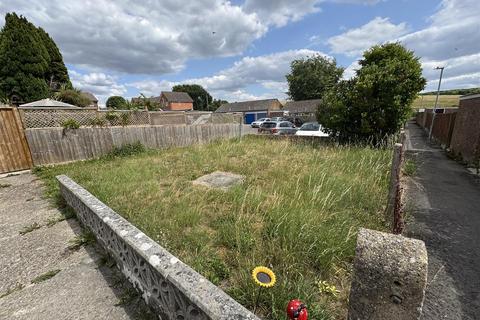 22 Avon Square, Upavon, Pewsey, SN9 6AD