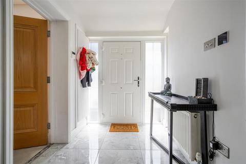 undefined, Ringwood Close, Ascot