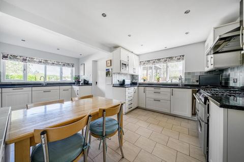 undefined, Long Crendon, Buckinghamshire