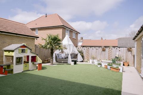 3 bedroom detached house for sale, Tarragon Avenue, Chichester, PO20