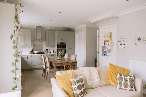 3 bedroom detached house for sale, Tarragon Avenue, Chichester, PO20