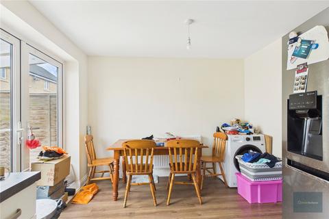 4 bedroom terraced house to rent, Hutton Close, Trowbridge BA14