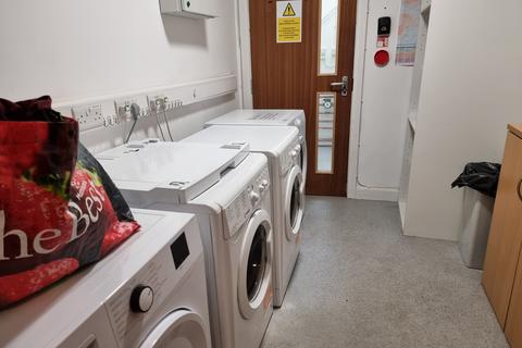 undefined, Newport, Lincoln,