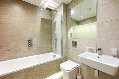 undefined, Farnborough Road, Farnborough, GU14