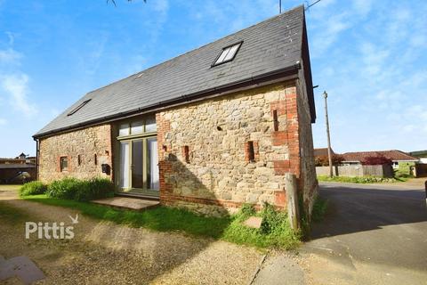 2 bedroom barn conversion to rent, Church Road Havenstreet PO33