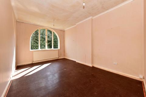 2 bedroom flat for sale, Moorside, Knutsford, WA16