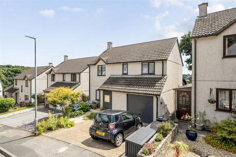 20 Lodge Drive, Truro, TR1 1TX